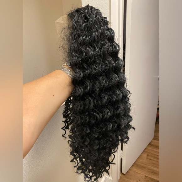 Lace front good quality synthetic wig - Picture 10 of 10